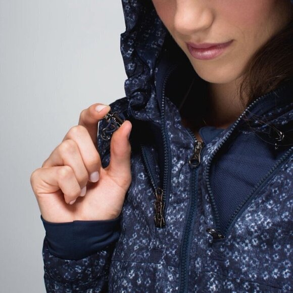 Lululemon Spring Forward Jacket Kanoko Twist Inkwell  Ghost / Inkwell Size 4 - Picture 5 of 16